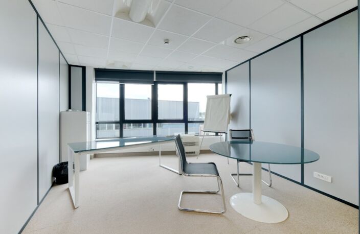 BEZONS (95): à louer plateau de 255 m2 de bureaux dans l'ensemble Rivière Parc — photo 5