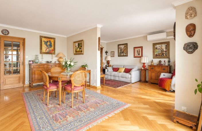PARIS 20e – CHARRONNE / PÈRE-LACHAISE – BEL APPARTEMENT FAMILIAL 4 PIECES AVEC VUE SUR LA TOUR EIFFEL — photo 2