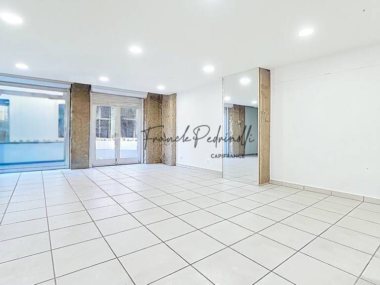 125 m² Locaux commerciaux  / bureaux LYON 6EME / A DIVISER — photo 1
