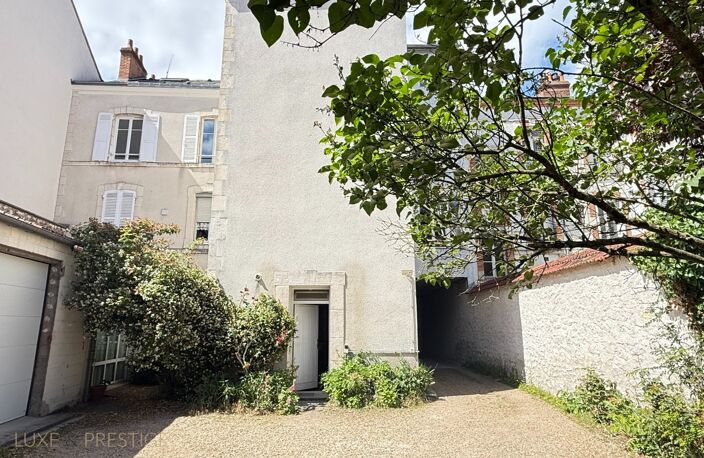 ORLEANS Dunois,  appartement bourgeois T5 a vendre, grand garage, cave, petite copropriéte, cour commune, exclusivité — photo 2