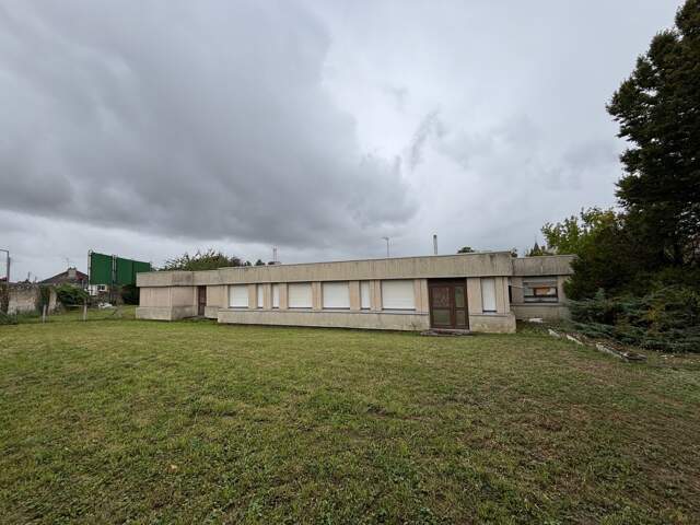 Local/bureau à vendre VIERZON (18) — photo du bien