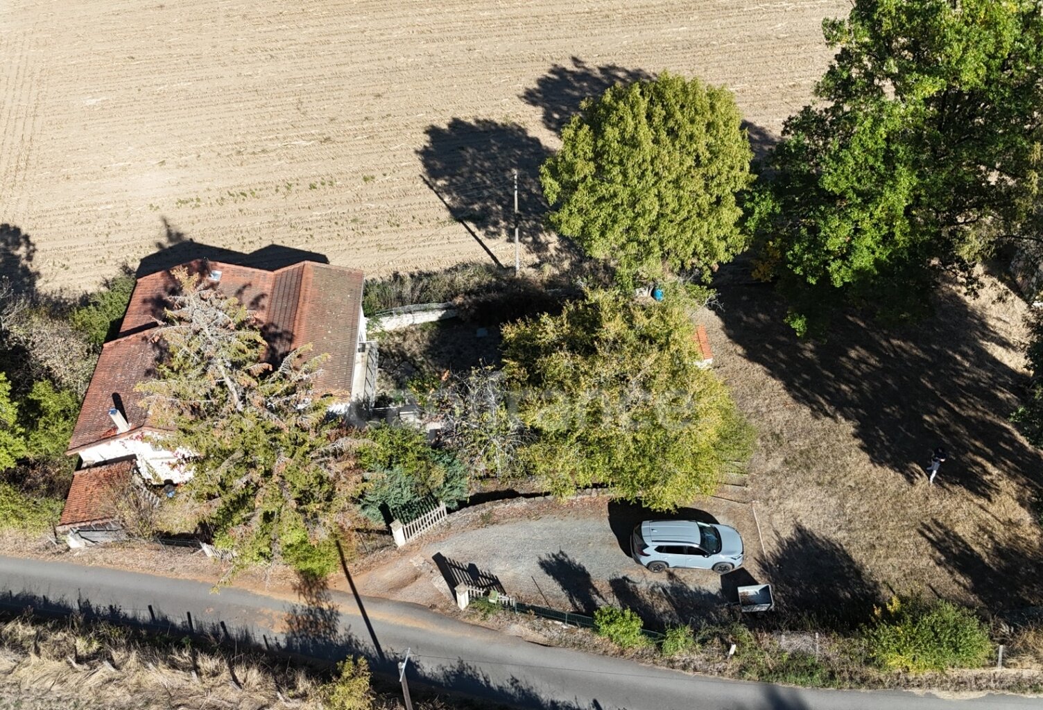 Maison à vendre 5 pièces 110 m² et terrain de 1800 m² ESSERTINES EN DONZY (42) — photo 1