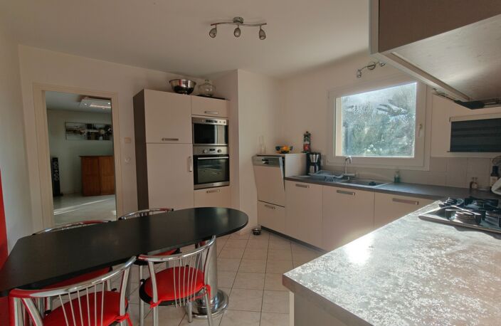 MAISON FAMILIALE — photo 4