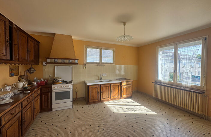 Maison à vendre 4 pièces LENCLOITRE (86) — photo 3