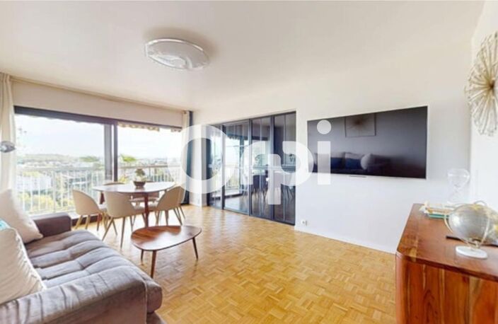 BRON – SUPERBE T4 DE 96 M² RÉNOVÉ – BALCON SANS VIS-À-VIS – PARKING — photo 3
