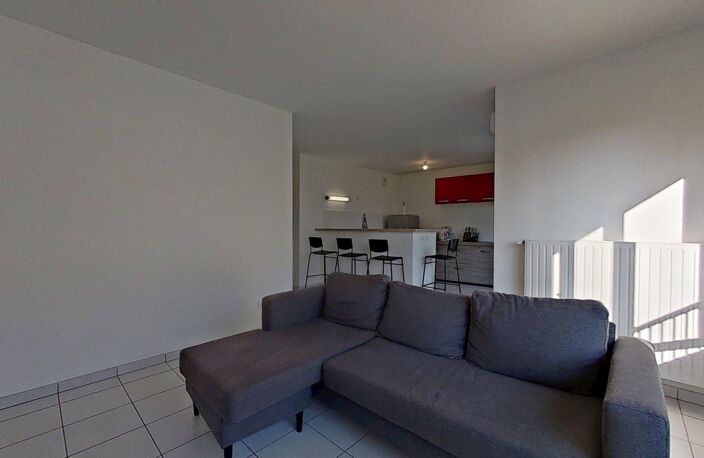 338bis Route de Genas Bron 69500 - T3 Meublé - 990 €CC — photo 2