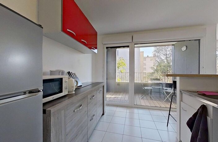 338bis Route de Genas Bron 69500 - T3 Meublé - 990 €CC — photo 4