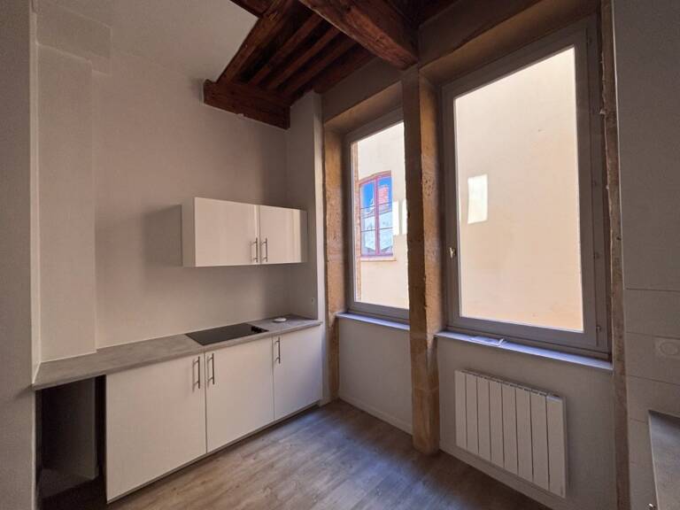 LYON 5 RUE JUIVERIE T1 DE CARACTÈRE AU CŒUR DU VIEUX LYON — photo 1