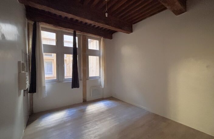 LYON 5 RUE JUIVERIE T1 DE CARACTÈRE AU CŒUR DU VIEUX LYON — photo 4