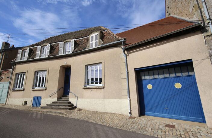 Maison bourgeoise avec vue sur Couhard et joli jardin à la française — photo 4