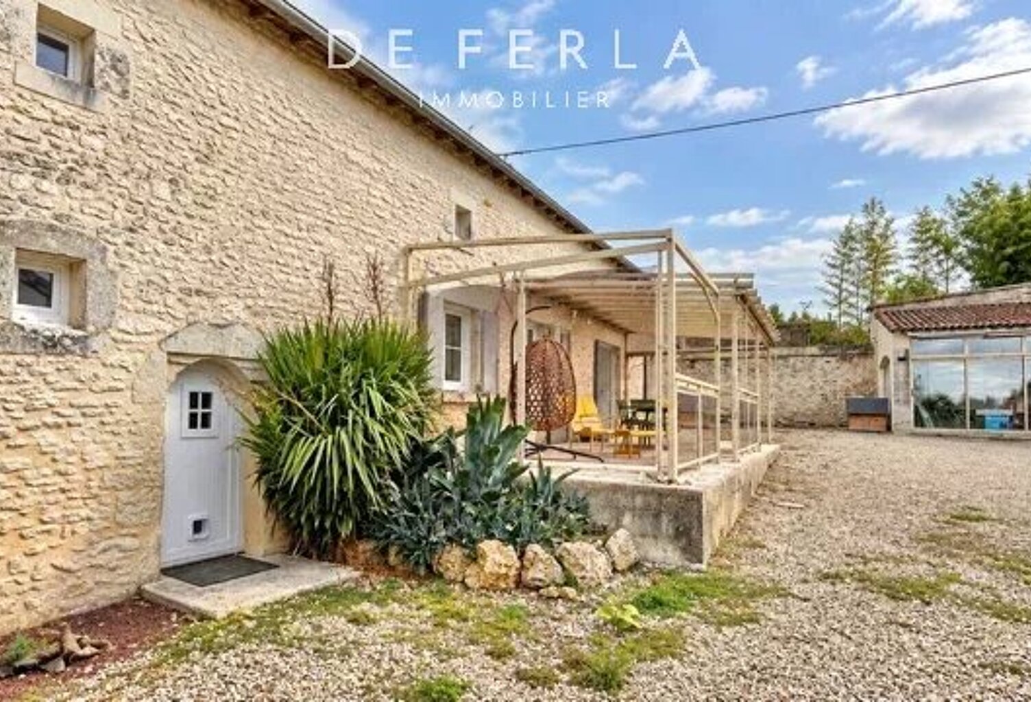 Longère de caractère - Mirebeau - 170m2 - Jardin 1400m2 — photo 1