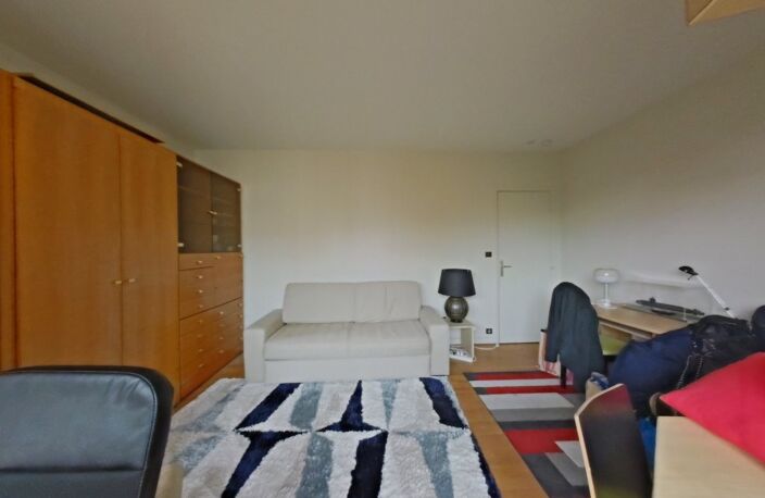 STUDIO - NEUILLY SUR SEINE — photo 3