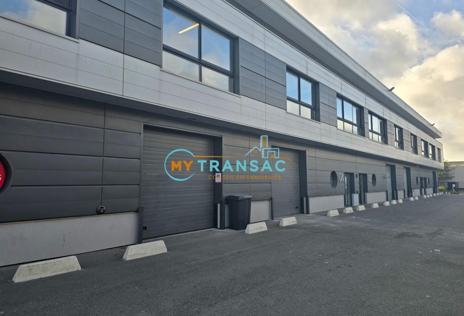 My Transac vous propose à la location 2 Lots d'activité et Bureaux à Les Pavillons sous bois 93 avec accès A3 — photo 1