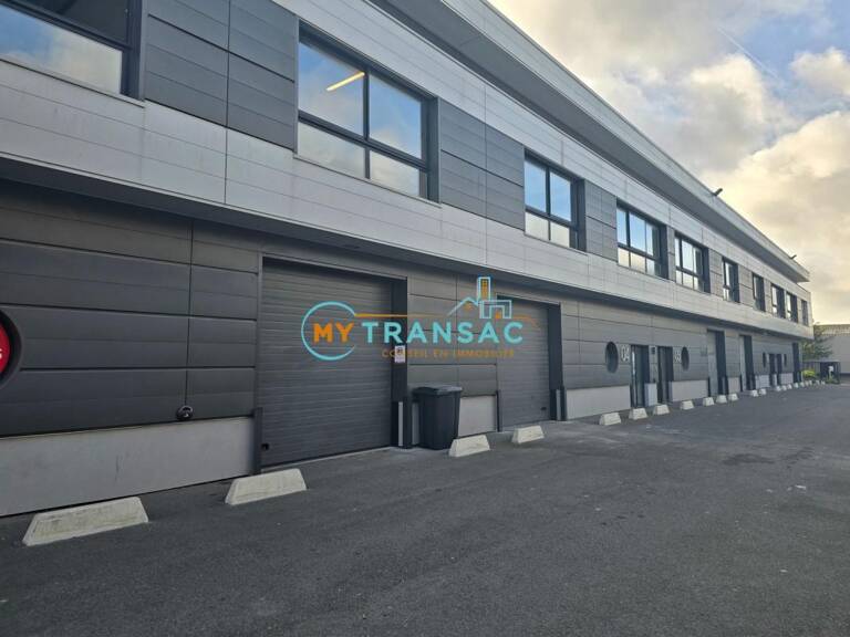 My Transac vous propose à la location 2 Lots d'activité et Bureaux à Les Pavillons sous bois 93 avec accès A3 — photo 1