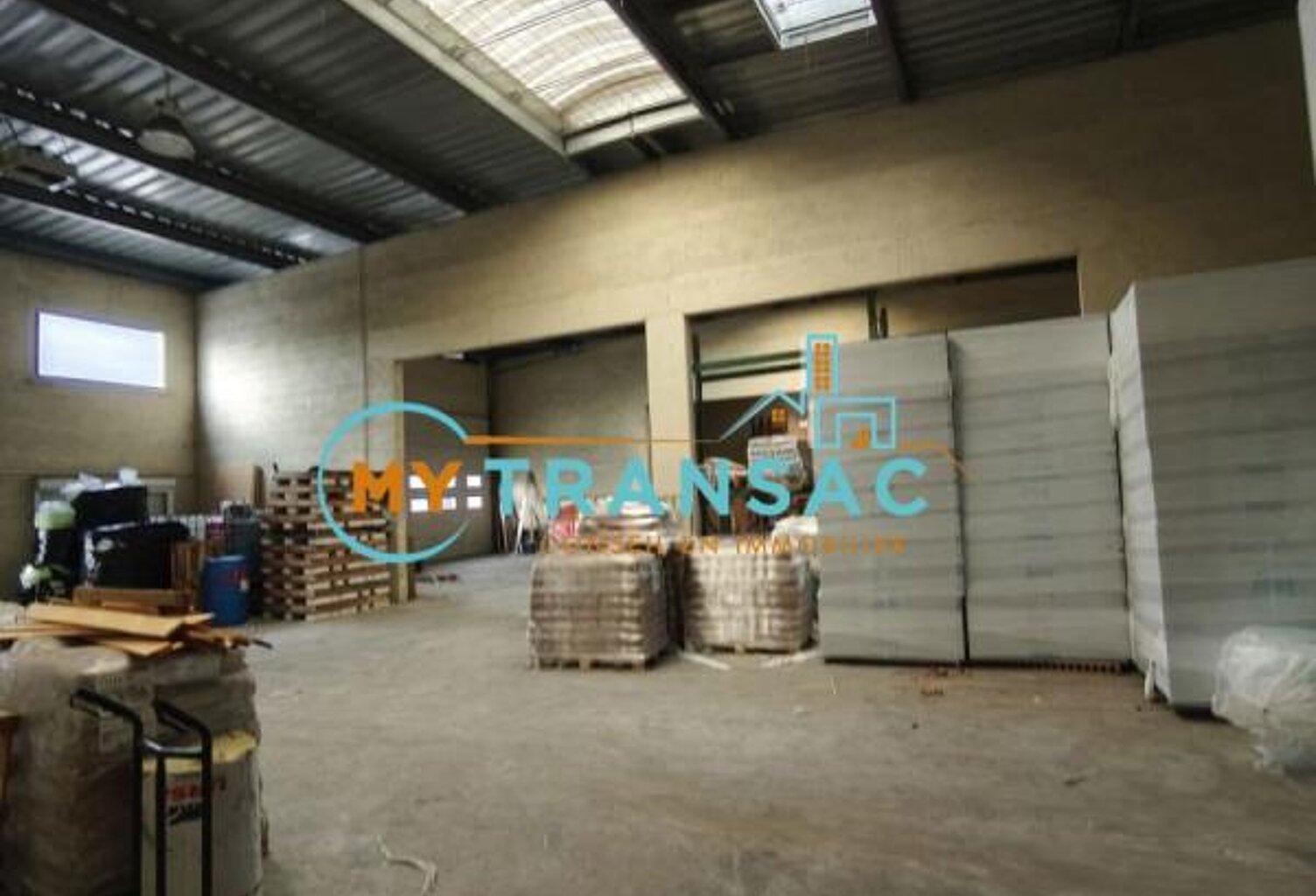 BRIE COMTE ROBERT - MY TRANSAC vous propose des locaux d'activité/stockage à partir de 180m², idéal PME ou Artisan — photo 1