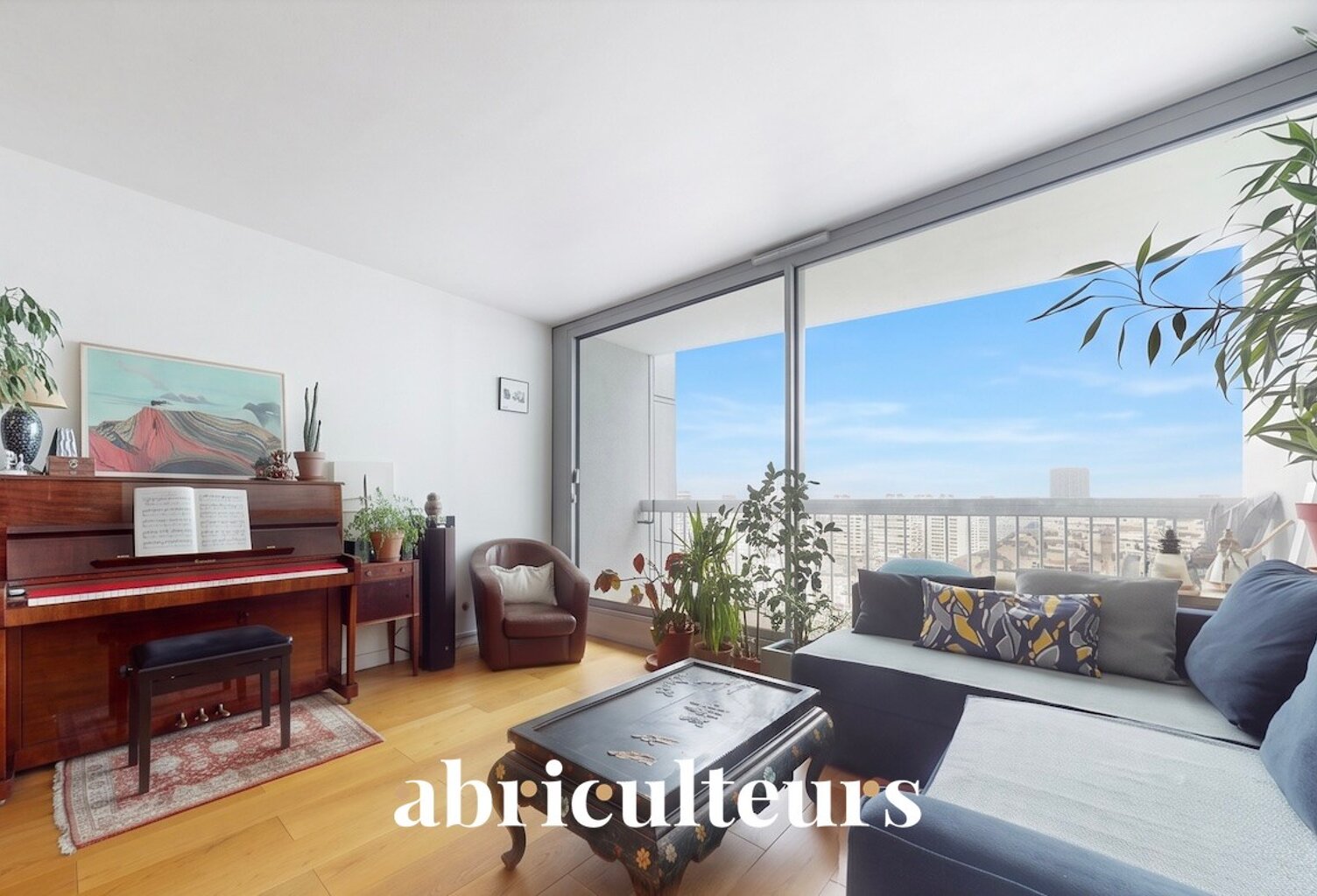 Appartement lumineux avec vue dégagée en vente à Paris 19ème 75019 — photo 1