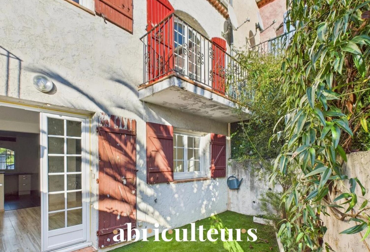 Villa mitoyenne 89m2 avec jardin, 3 chambres et accès piscine – Domaine sécurisé - en vente à Villeneuve-Loubet (06270) — photo 1