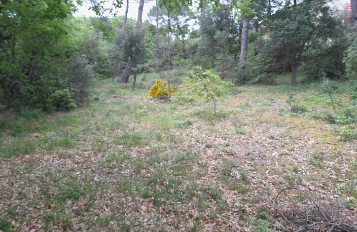 Vente terrain à construire 780 m² La Roque-d'Anthéron (13640) — photo 2