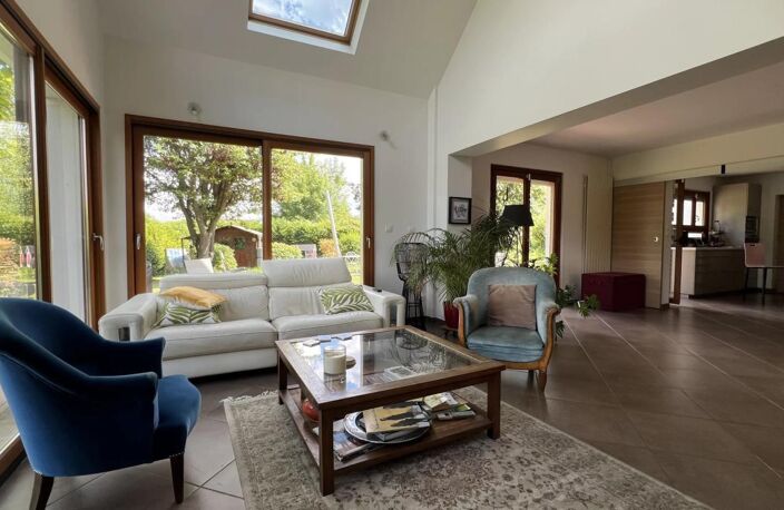 MAISON FAMILIALE 5/6 CHAMBRES - JARDIN 830 M² — photo 5