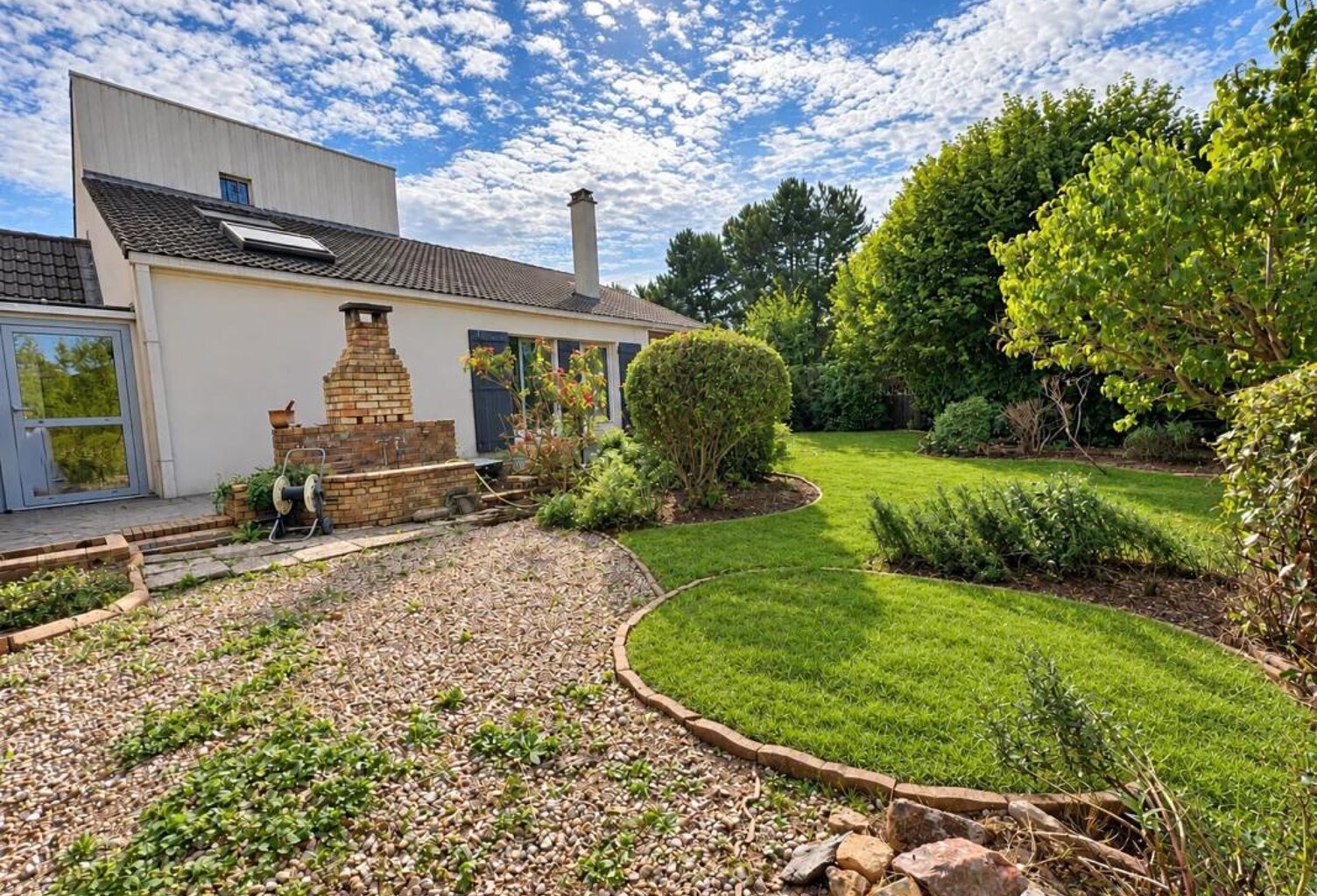 LES CLAYES - MAISON FAMILIALE — photo 1