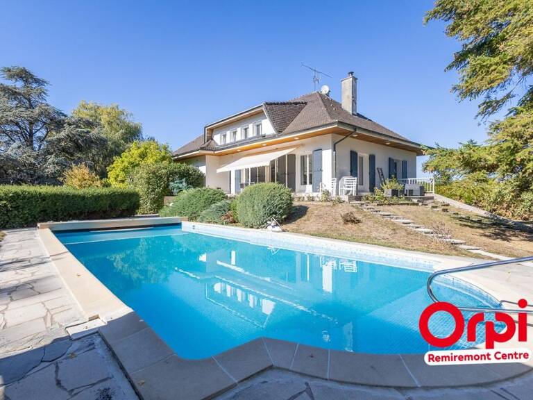 Propriété de caractère de 314 m² avec grande piscine sur 4 500 m² de terrain — photo 1