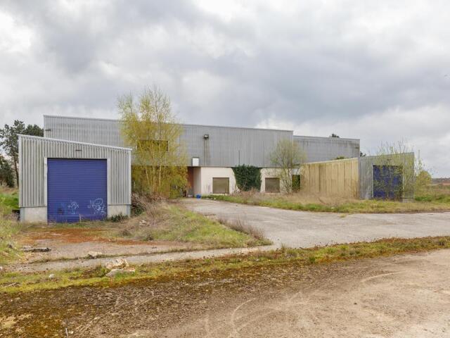 Local industriel proposé à Harcourt