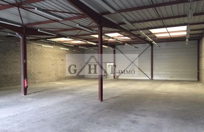ENTREPOT 562M2 A LOUER BONDOUFLE — photo 2