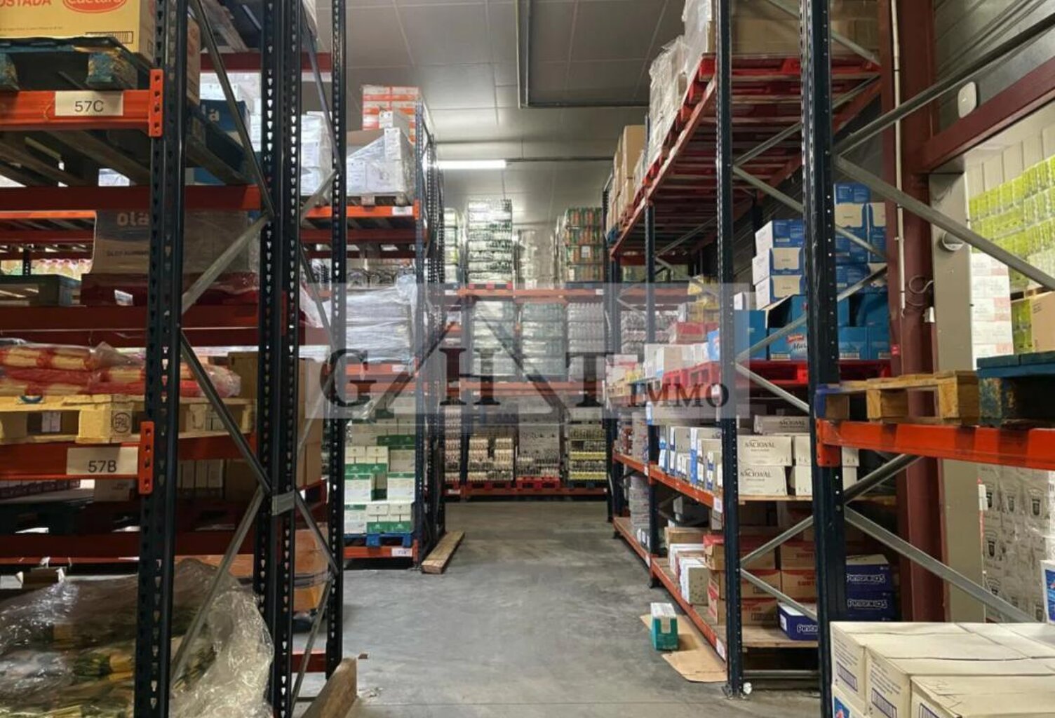 A LOUER WISSOUS UN ENTREPOT ET DES BUREAUX — photo 1