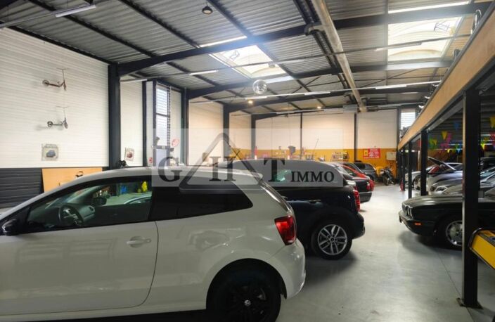 560 m² ENTREPOT BUREAUX A VENDRE A CROISSY BEAUBOURG — photo 3