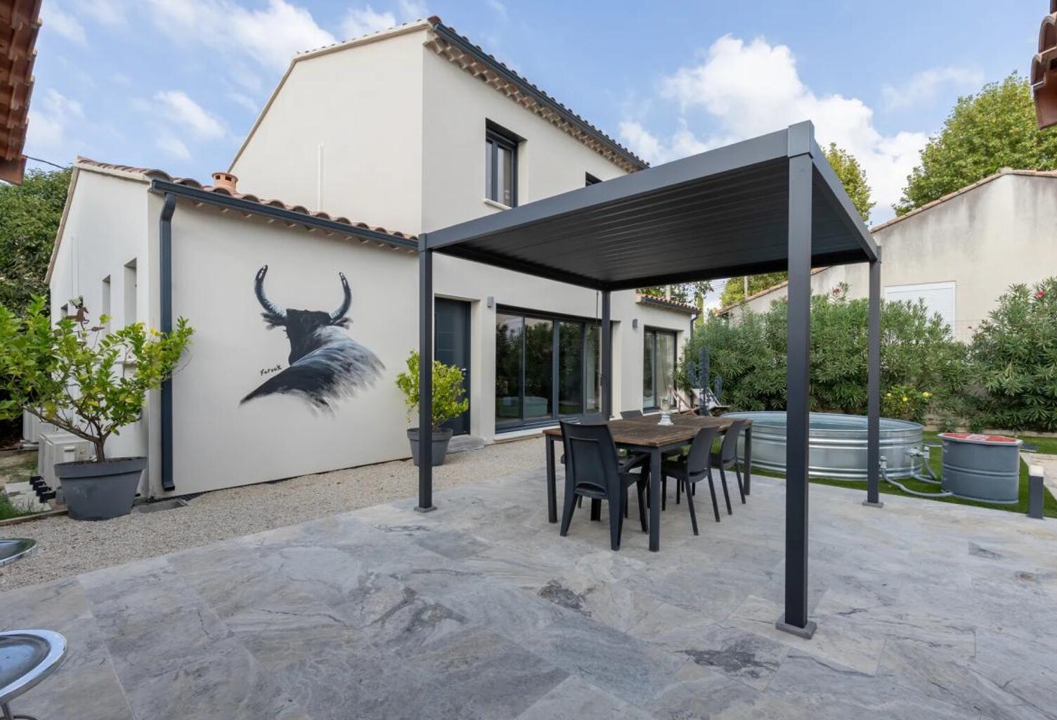 Ensemble immobilier de 2 maisons : Grande maison T5 de 118m2 et seconde maison T4 de 68 m2 — photo 1