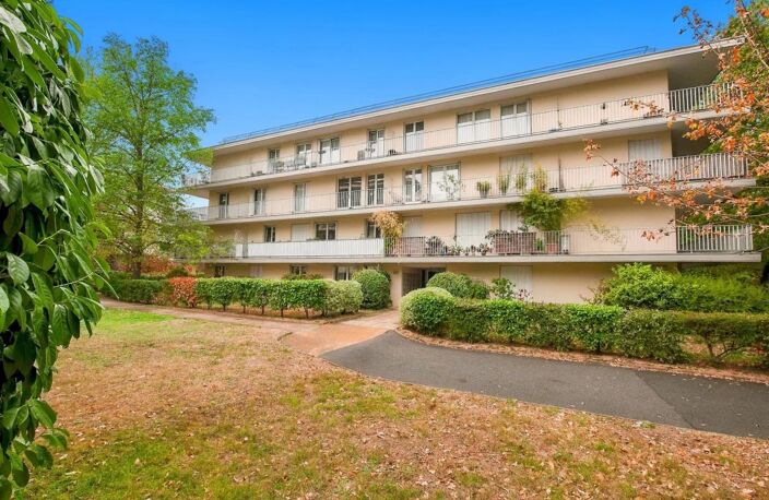 Appartement de 3 pièces de 74 m² à Sèvres Avec Balcon et Parking — photo 2