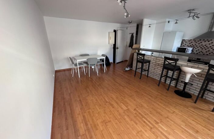 Meublé - Appartement À Louer avec Parking — photo 3