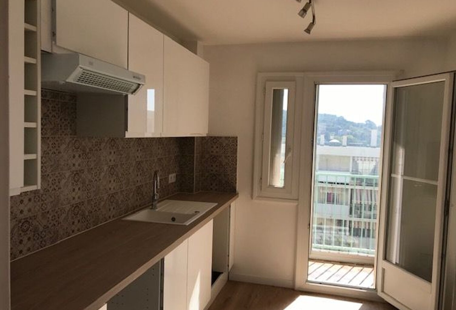 A louer Ollioules - Appartement 3 pièces 63 m2 — photo 1