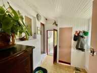 Maison traditionnelle de plain pied avec cave et garage — photo 4