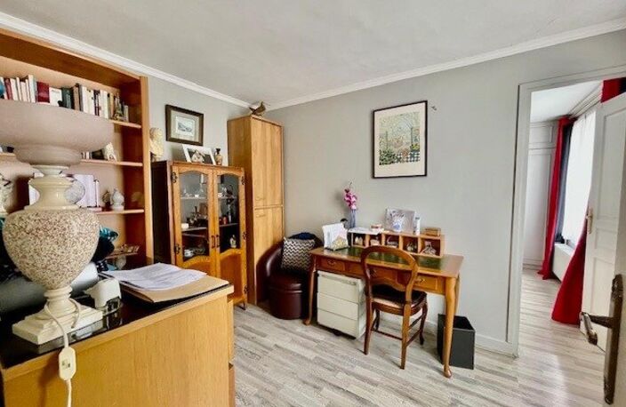 Maison traditionnelle de plain pied avec cave et garage — photo 5