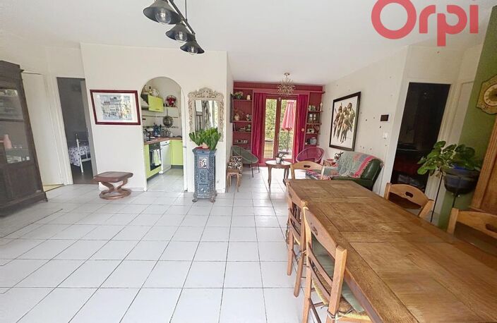 Maison à 2 pas des commerces, 3 chambres, belle parcelle — photo 5