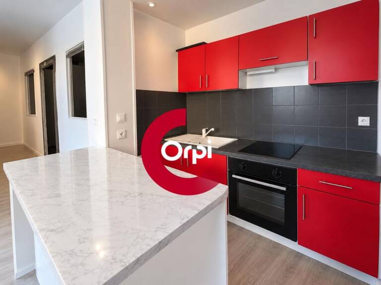 Appartement À Vendre - loué meublé - VIENNE CENTRE — photo 1