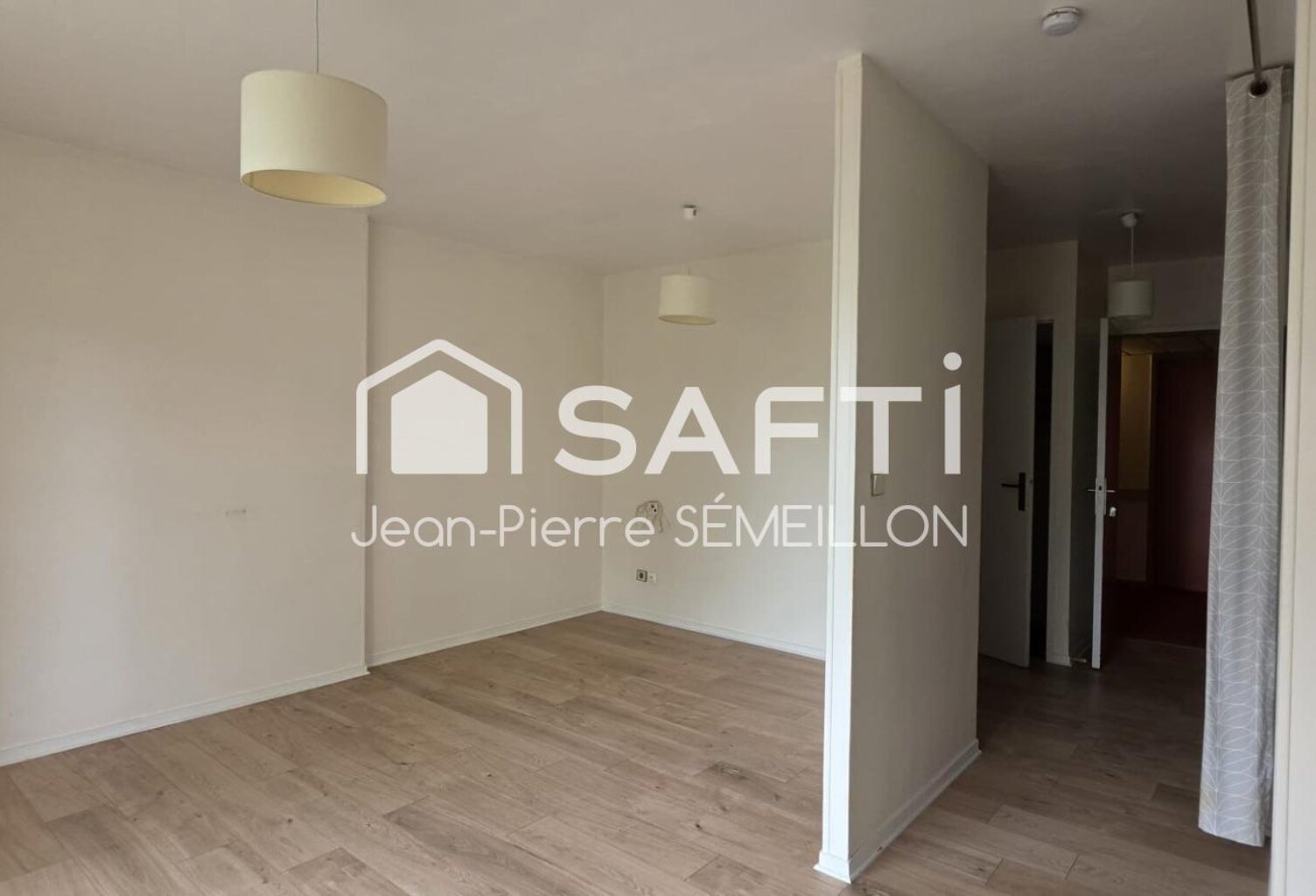 Studio lumineux, climatisation, terrasse, parking — photo 1