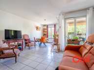 Appartement en parfait état avec terrasse et garage — photo 4