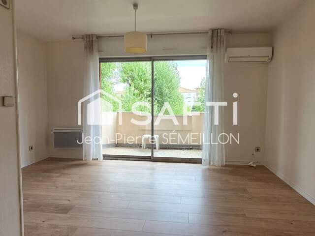 Studio lumineux, climatisation, terrasse, parking — photo du bien
