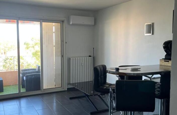 Appartement À Louer T2 Meublé La Seyne sur mer — photo 2
