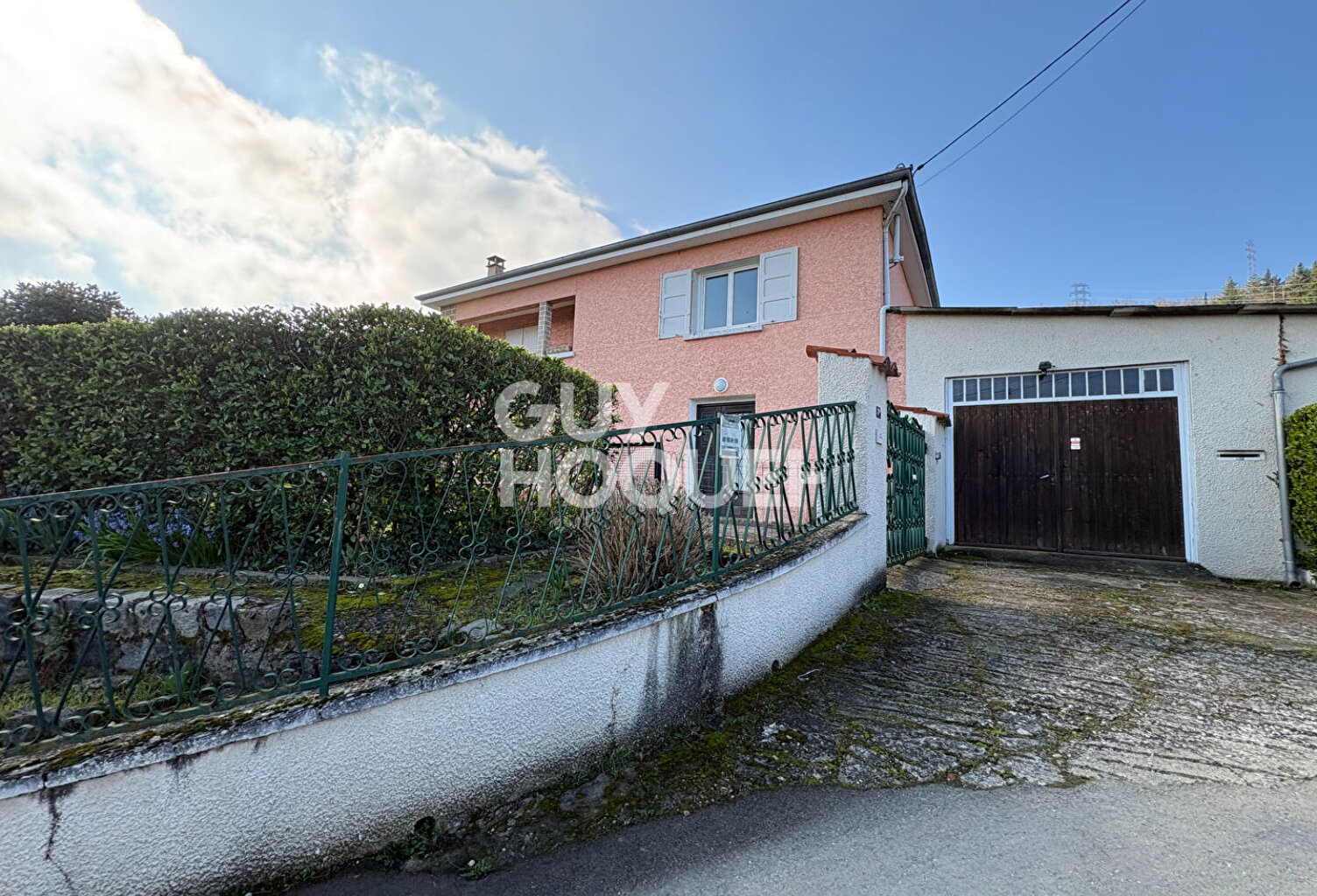 Maison à fort potentiel à Givors (Secteur BANS) : 138 m² répartis en 2 logements — photo 1