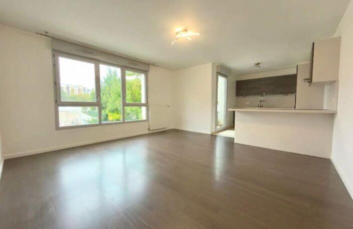 ÉPINAY-SUR-SEINE – APPARTEMENT 3 PIÈCES AVEC BALCON ET PARKING — photo 3
