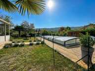 A VENDRE - VALLIERES SUR FIER (74150) - Maison familiale avec piscine, jardin et double garage — photo 2