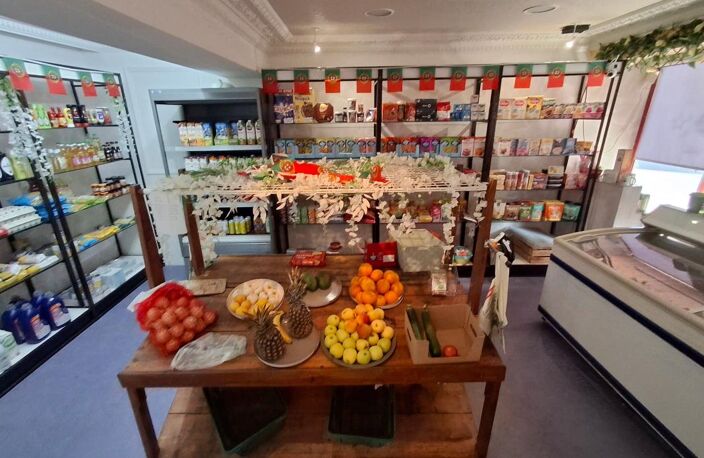 Immeuble de rapport : local + appartement en duplex — photo 2