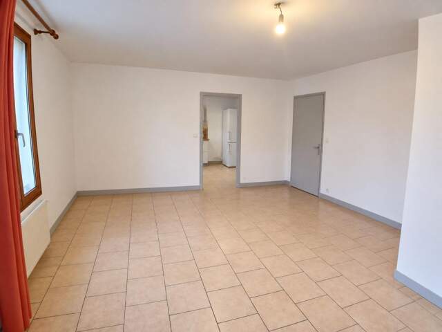 Appartement À Louer — photo du bien