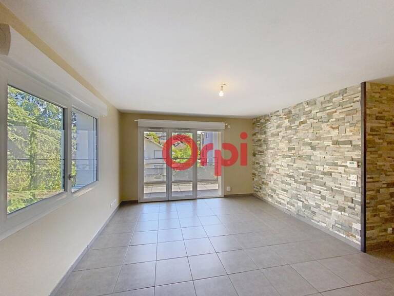 Appartement À Louer — photo 1