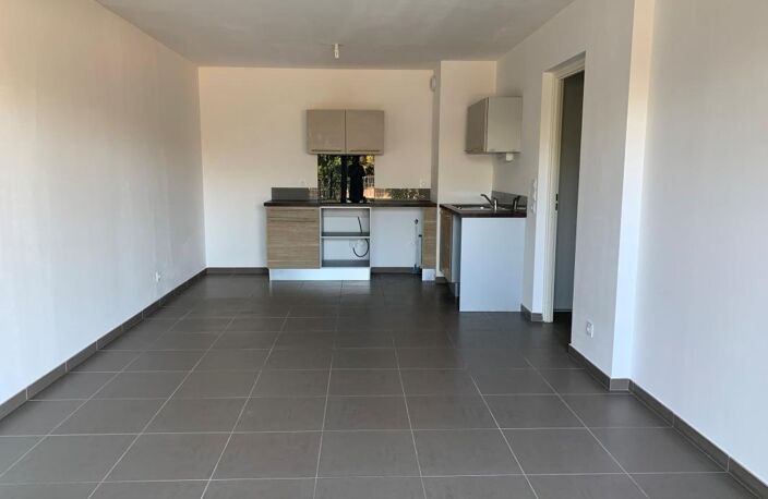 Appartement à Juvignac À Vendre — photo 2