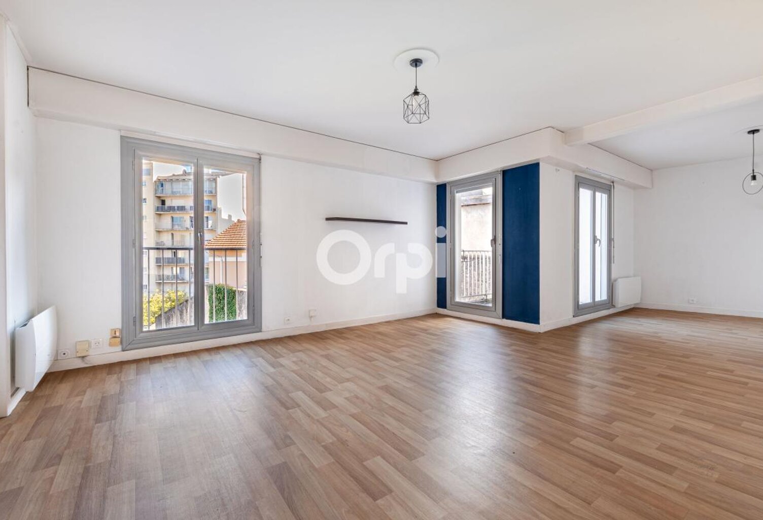 Appartement À Vendre — photo 1