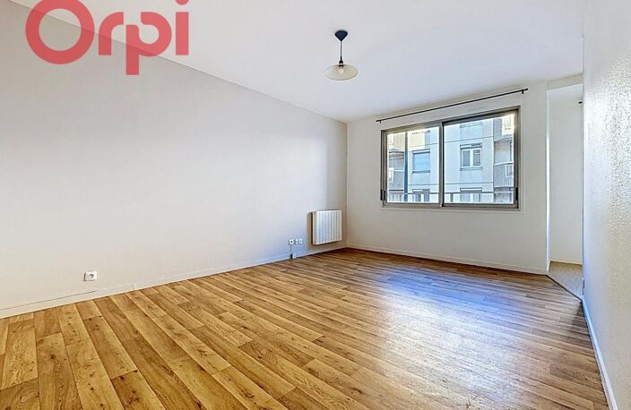 Studio avec place de parking privative sécurisée, CLERMONT FERRAND — photo 2